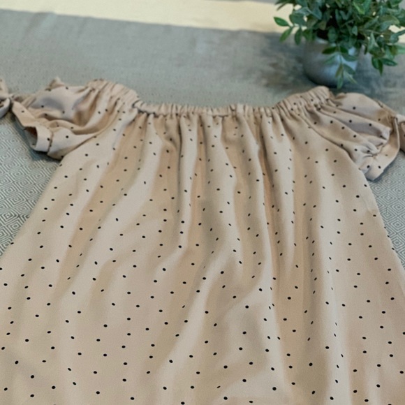 She and Sky Off-Shoulder Short Sleeve Dress - Picture 5 of 7